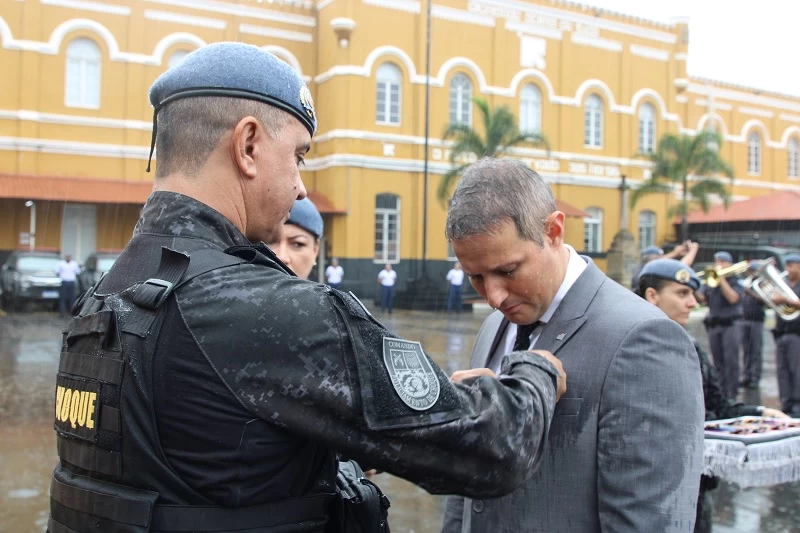Secretário Derrite recebe medalha Capitão Alberto Mendes Júnior e destaca legado deixado por PM