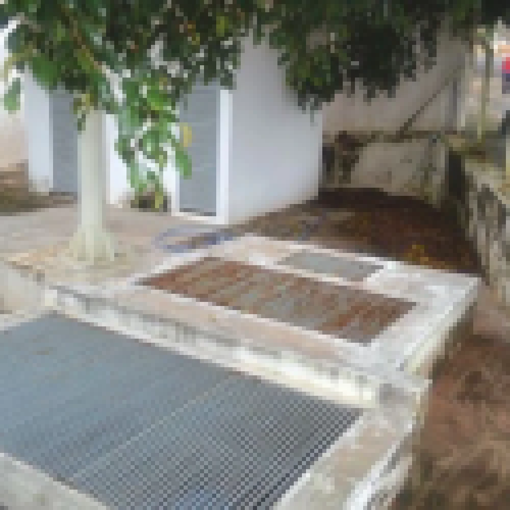 Mau cheiro incomoda moradores da Vila Augusta