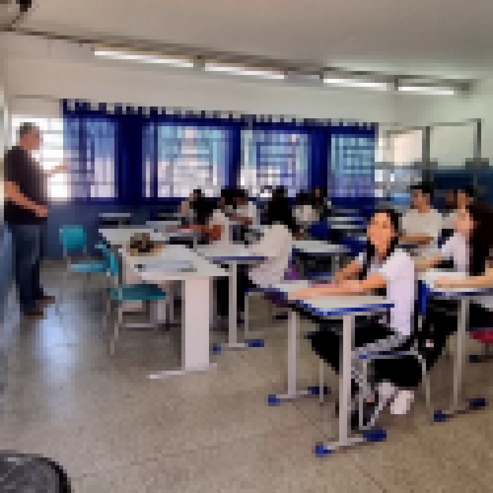 FIM DAS FÉRIAS! Alunos da rede municipal de Iperó voltam às salas de aula