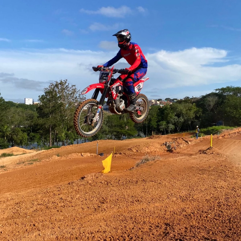Piloto de Iperó se torna bicampeão paulista de motocross na categoria MXN2