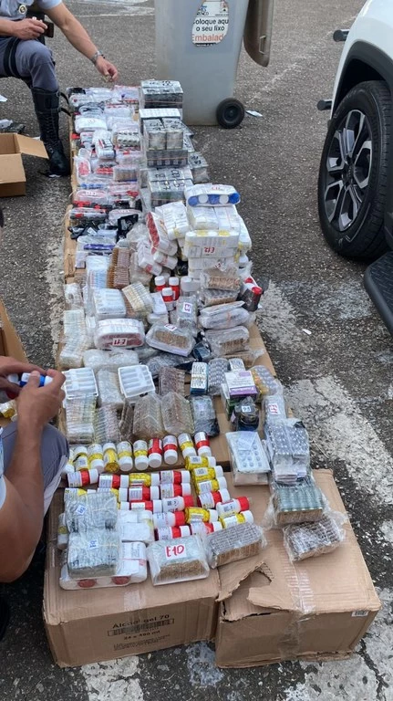 PF e Polícia Rodoviária apreendem anabolizantes e medicamentos