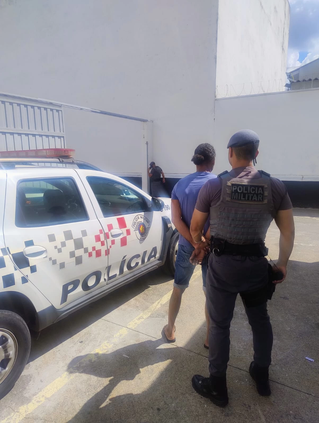 Homem procurado pela Justiça é capturado no terminal rodoviário de Iperó