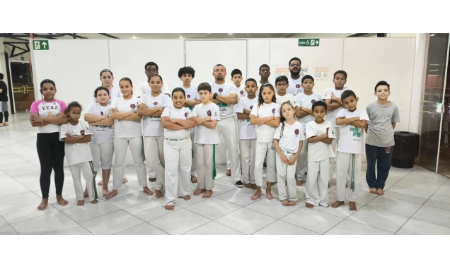 Alunos da oficina de Capoeira Cultura Brasileira de Iperó representam o município em competição na cidade de Alumínio