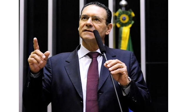 Deputado Vitor Lippi lança mobilização nacional contra casas de apostas e propõe proibição das bets no Brasil