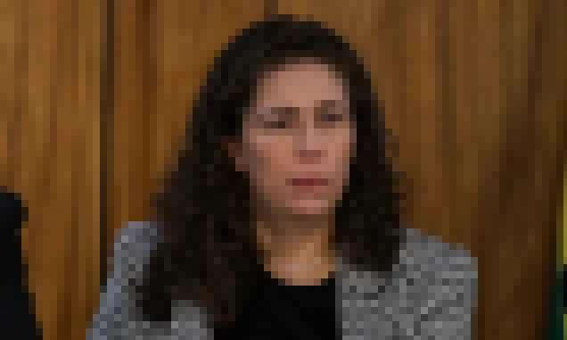 Ministra afirma que “cortar na carne” é tirar serviços da população
