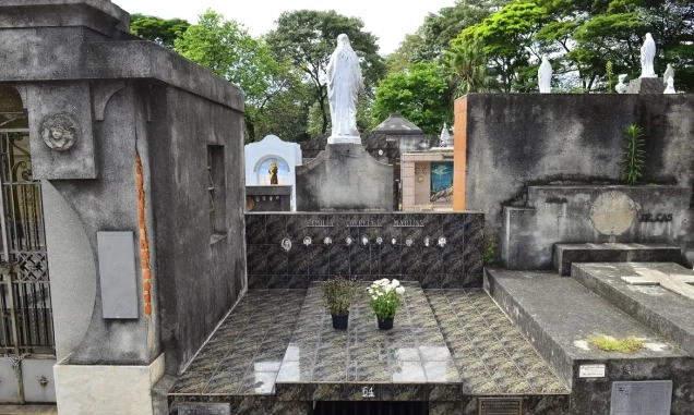 Polícia de SP investiga venda de dados de mortos a funerárias