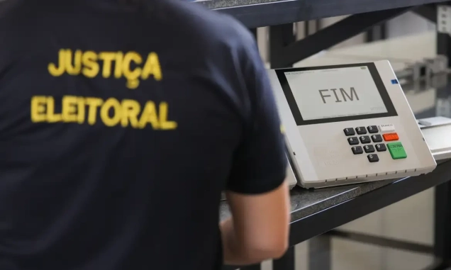 Assédio eleitoral: saiba como denunciar crime mesmo após eleições
