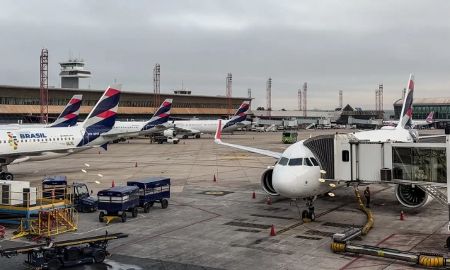 Anvisa atualiza regras de segurança sanitária para aviões e aeroportos