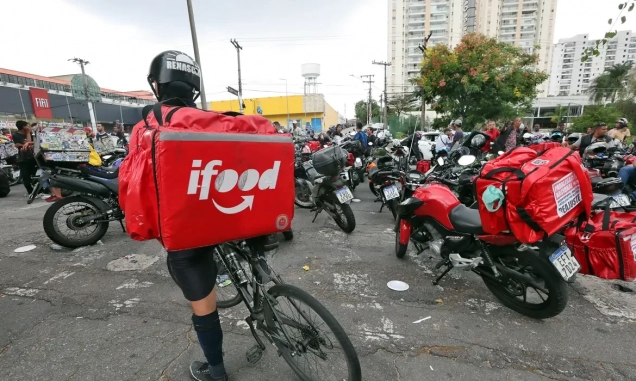 Anvisa libera venda de medicamentos por plataformas como iFood e Rapp