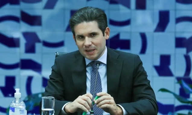 Motta mantém votação do PL Antifacção mesmo com críticas do governo