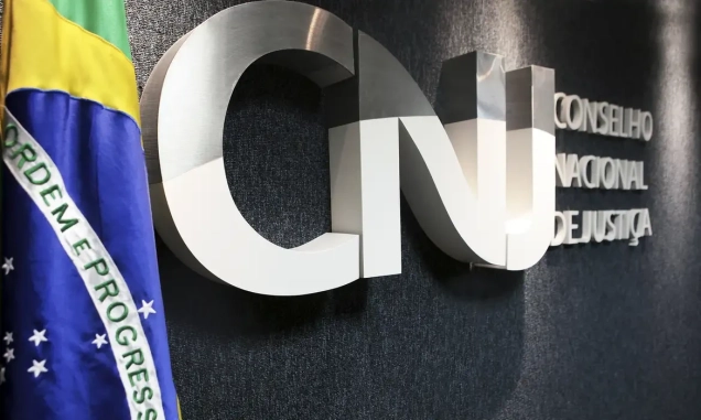 CNJ faz operação em gabinete de desembargador ligado a Nunes Marques