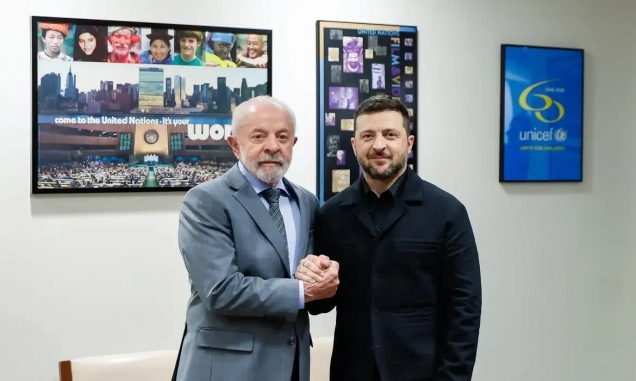 Lula encontra Zelensky e diz que não há "saída militar" para guerra