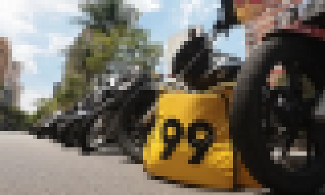 Procon-SP investiga Uber e 99 por oferta de mototáxi após proibição