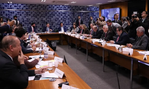 Câmara: governo retira urgência do fim da escala 6x1 e destrava pauta