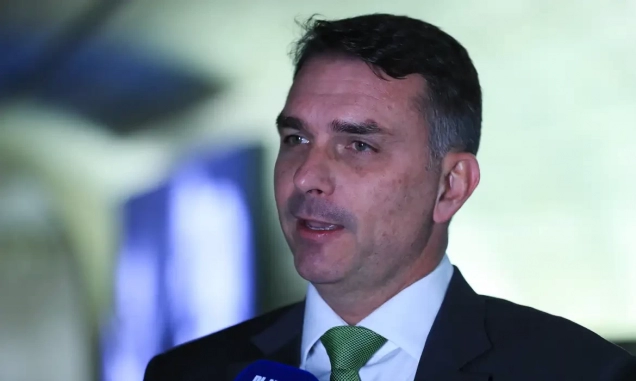Flávio confirma encontro com Vorcaro após banqueiro ter sido preso