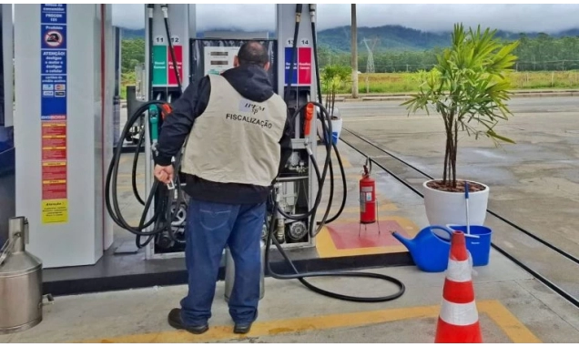 Ipem-SP intensifica fiscalização em postos de combustível aos fins de semana até o fim do ano