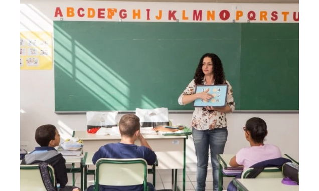 Educação de SP prorroga inscrições de processos seletivos para professores da rede estadual