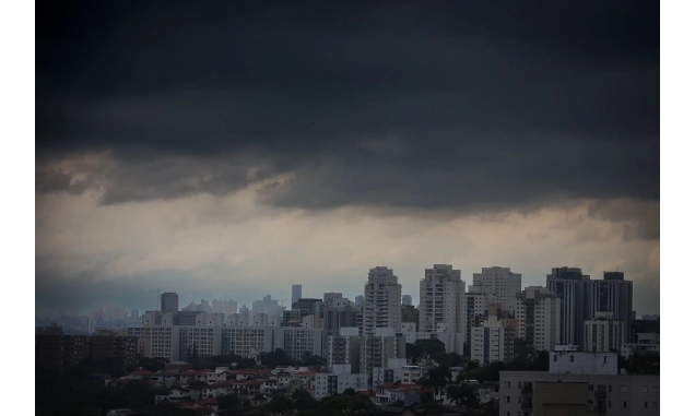Previsão do tempo para domingo (09), em SP: pancadas de chuva moderadas a fortes