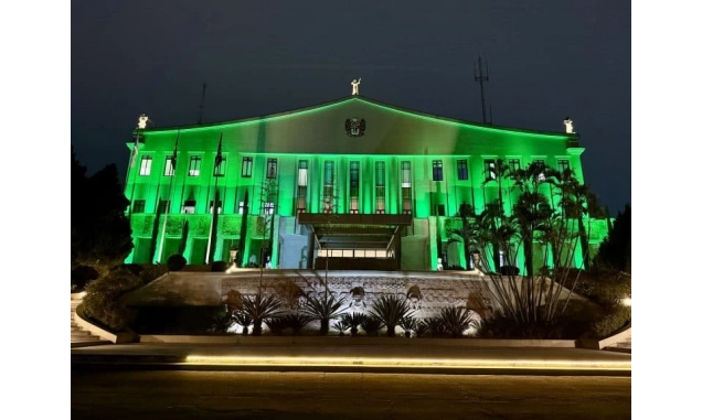 Palácio dos Bandeirantes recebe iluminação verde em apoio à campanha de conscientização sobre glaucoma