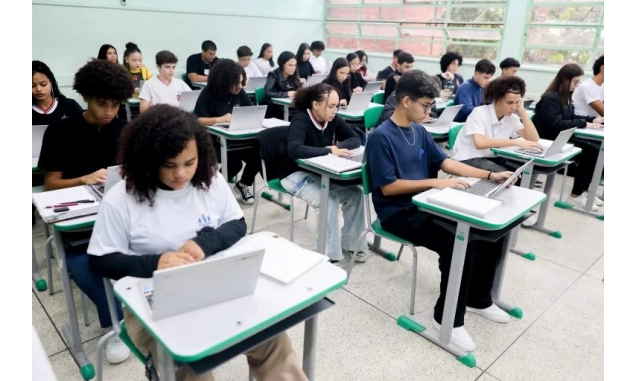 Ano letivo nas escolas estaduais de SP começa na segunda-feira (2); confira o que muda em 2026