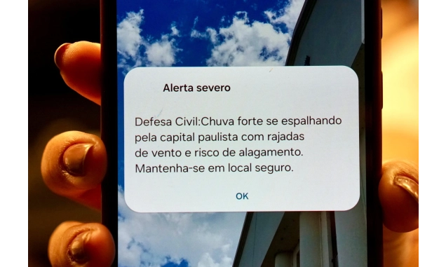 Do alerta à chuva: veja como funciona o Cell Broadcast e o que fazer em temporais em SP