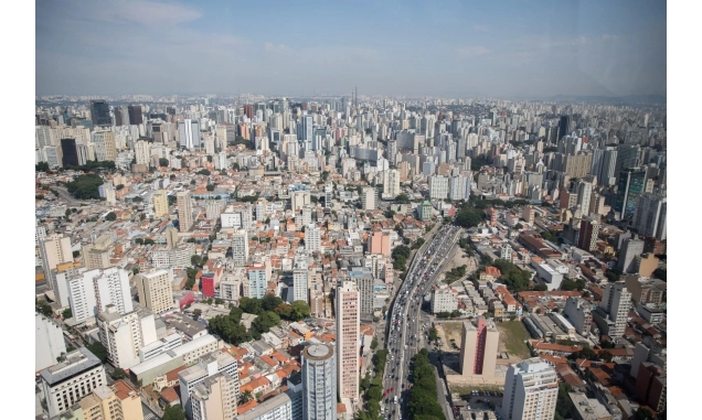 Previsão do tempo para domingo (06), em SP: dia inicia com predomínio de sol entre poucas nuvens