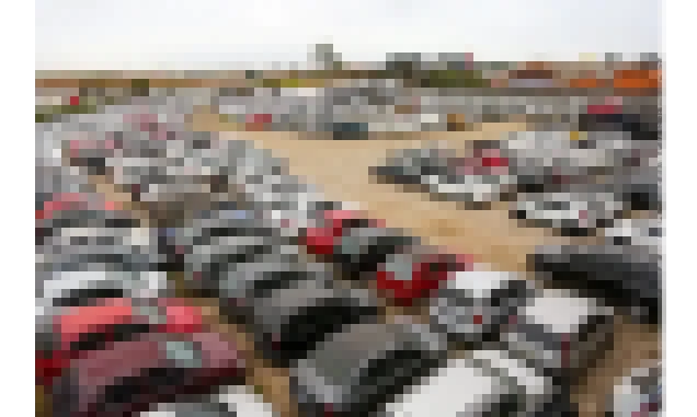 Leilão do Detran-SP tem Mercedes Benz a R$ 20.000, carros a partir de R$ 750 e motos com preço inicial de R$ 350