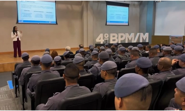 Governo de SP realiza treinamento com policiais militares sobre as melhores abordagens ao lidar com pessoas autistas