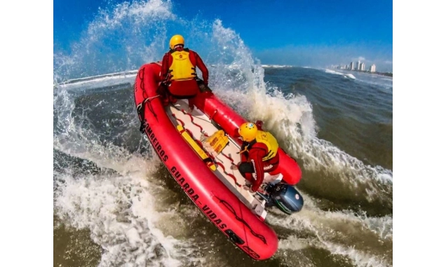 Bombeiros resgatam 56 pessoas de afogamento no litoral norte durante o fim de semana de Carnaval