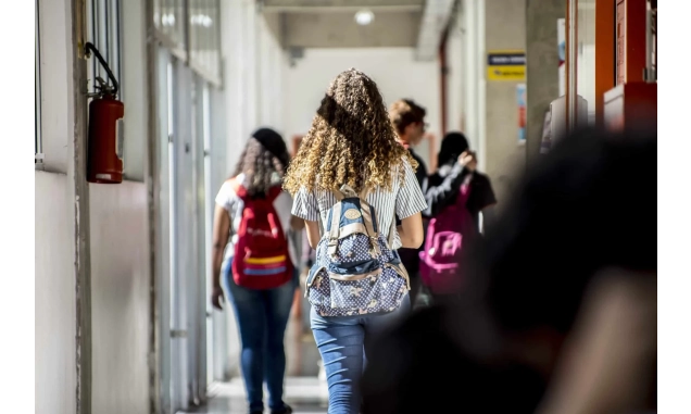 Centro Paula Souza abre inscrições para bolsas de intercâmbio cultural no exterior