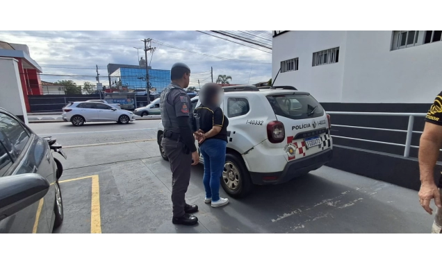 Mulher procurada por organização criminosa e lavagem de dinheiro é presa em Iperó
