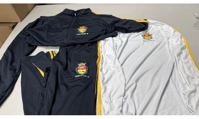 Prefeitura de Iperó beneficia mais de 7 mil alunos da rede municipal com a entrega de kits de uniformes de inverno a partir da próxima quinta-feira (25)
