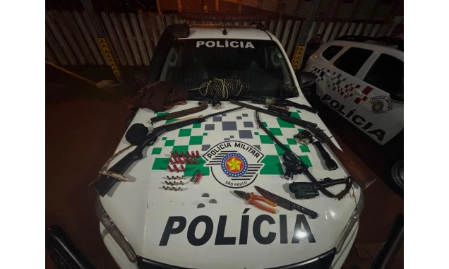 Polícia Ambiental prende dois homens por caça ilegal e apreende armas em Botucatu