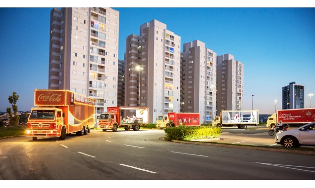 Caravana de Natal Coca-Cola ilumina 19 cidades da região de Sorocaba a partir de 28 de novembro