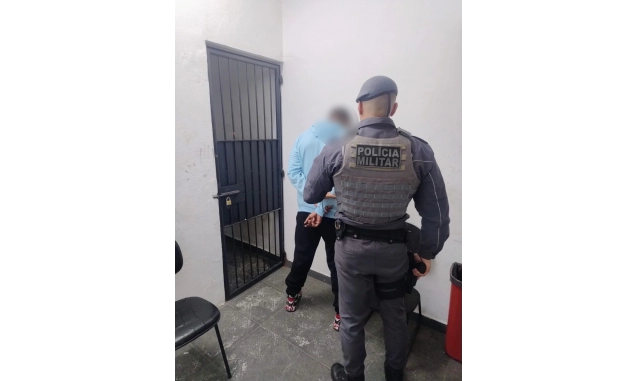Homem é detido após descumprir medida protetiva e ameaçar ex-companheira