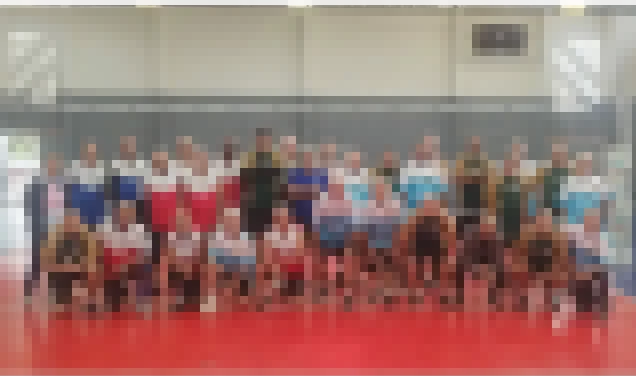 Equipe de Voleibol da Terceira Idade participa do JOMI 2025