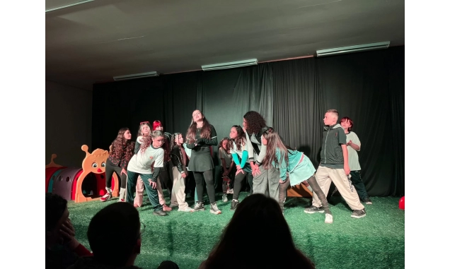 Liga Teatral Infantil de Iperó brilha na 16ª Mostra de Teatro Estudantil de Quadra e conquista três prêmios e duas indicações