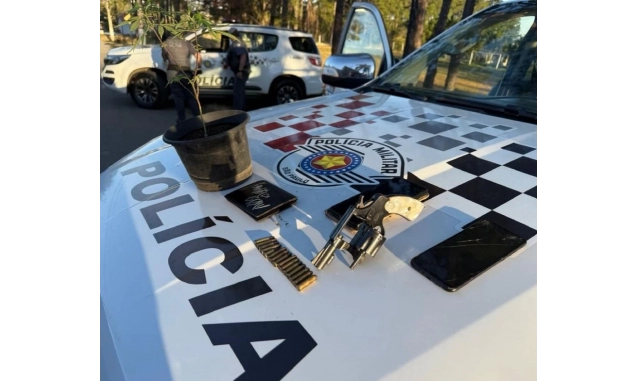 Polícia Militar de Iperó detém quatro pessoas no Bairro Bela Vista