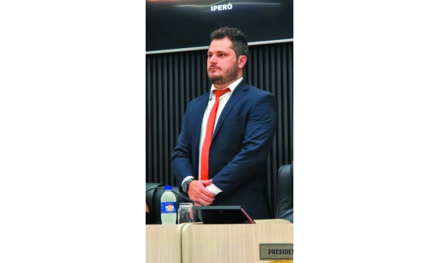 Leonardo Folim recebe título de Prefeito Inovador 2026