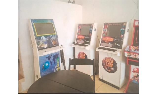 Máquinas caça-níqueis são encontradas em bar após denúncia