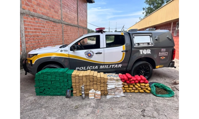 Casal é preso em flagrante com drogas em carro dublê na Castello Branco