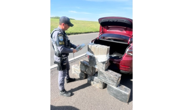 Homem é preso com grande quantidade de maconha na Castello Branco