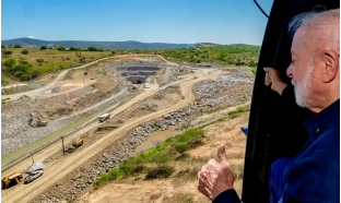 Lula inaugura túnel de transposição das águas do São Francisco no RN