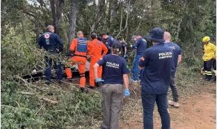 Três pessoas que ficaram em balão morreram abraçadas, diz delegado