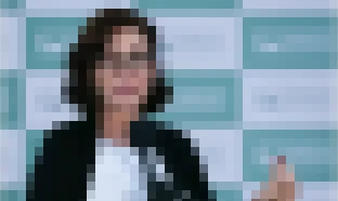 Deputada Carla Zambelli, condenada pelo STF, deixa o Brasil