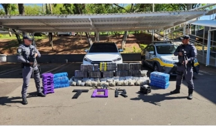 Trio é preso com submetralhadora e quase 400 kg de drogas no interior de SP