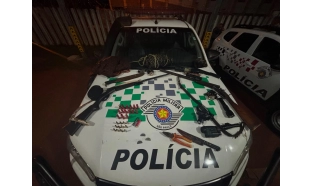 Polícia Ambiental prende dois homens por caça ilegal e apreende armas em Botucatu