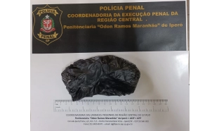 Mulher de preso é surpreendida tentando entrar com drogas na Penitenciária de Iperó
