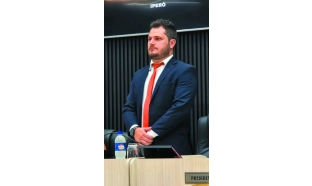 Leonardo Folim recebe título de Prefeito Inovador 2026